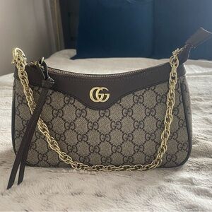 Gucci shoulder bag